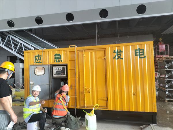 伊犁怎样判断空气滤清器是否需要更换？